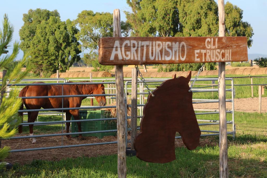 Agriturismo Gli Etruschi Популония Екстериор снимка