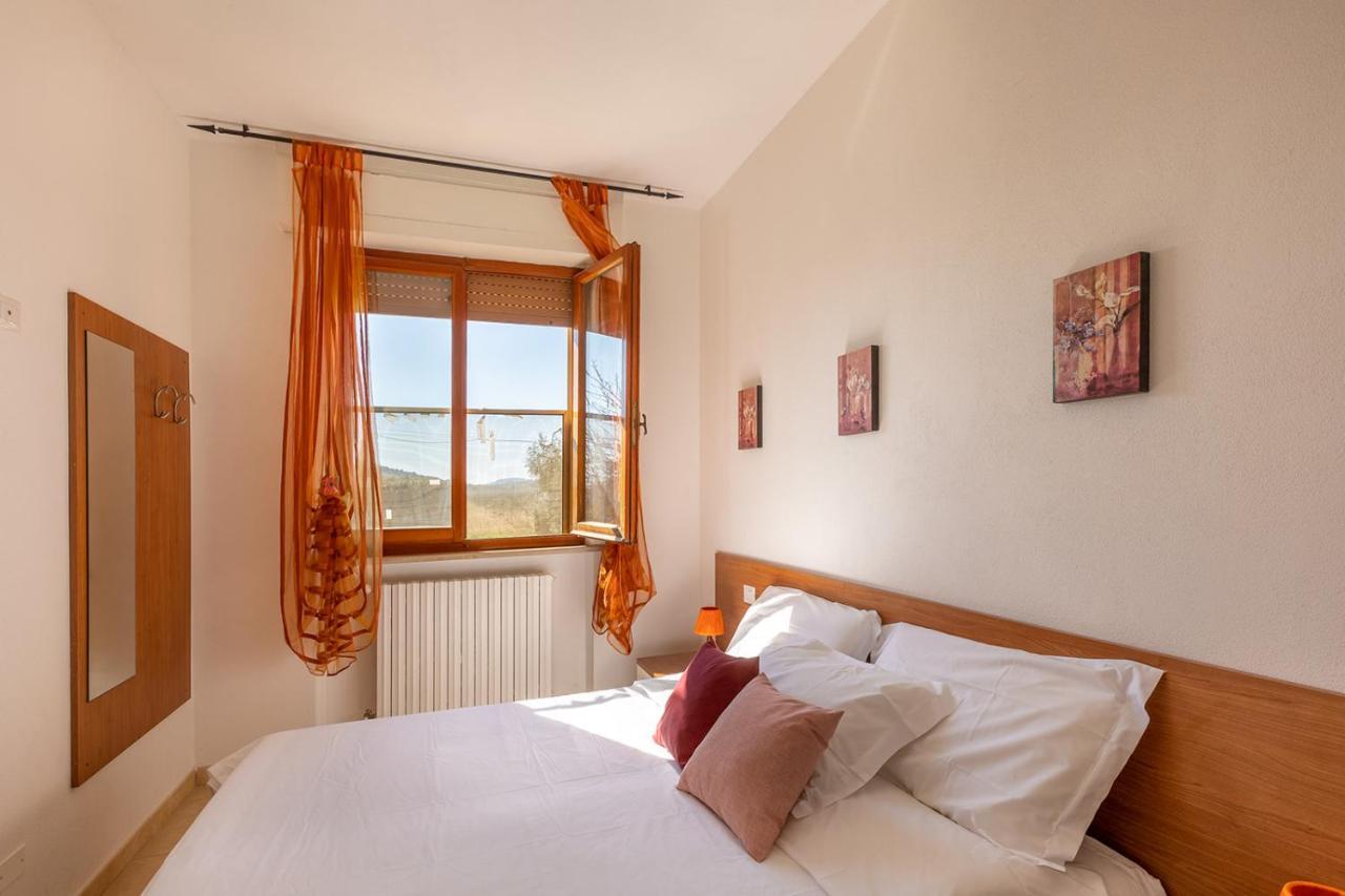 Agriturismo Gli Etruschi Популония Екстериор снимка