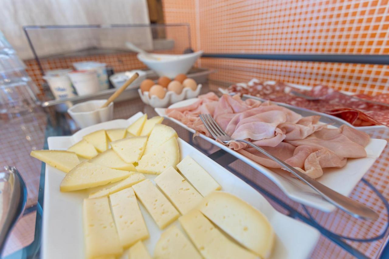 Agriturismo Gli Etruschi Популония Екстериор снимка
